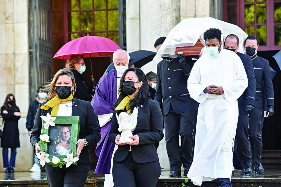 Emoção na saída do corpo da Basílica