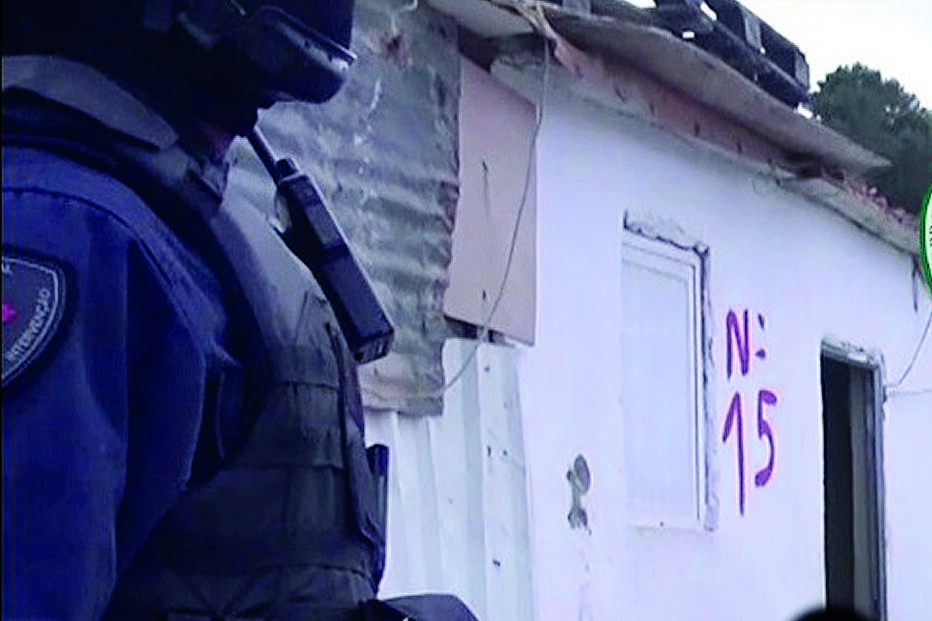 Militar da GNR durante a operação no bairro das Terras da Costa