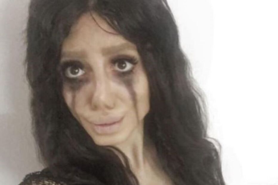  Sahar Tabar