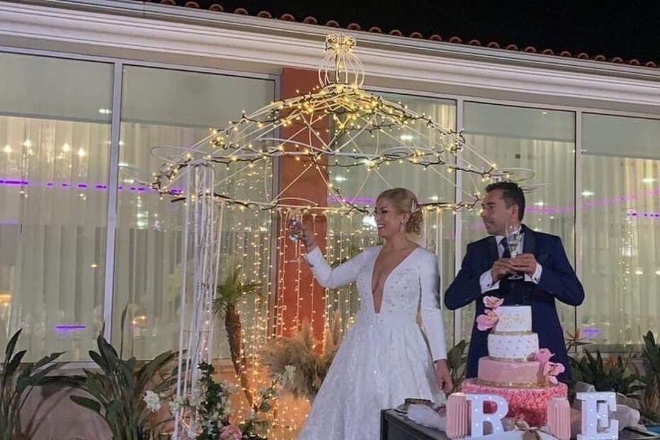 Rebeca e o marido, Élio Gomes