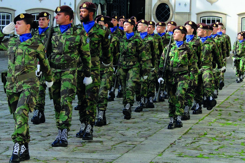Exército português, militares