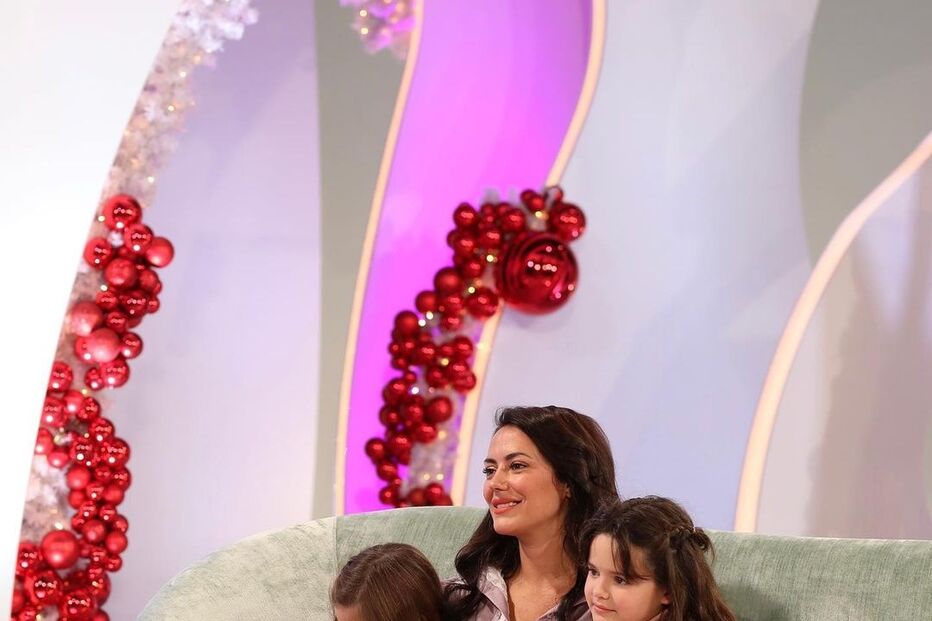 Sofia Ribeiro e as sobrinhas no programa de Cristina Ferreira