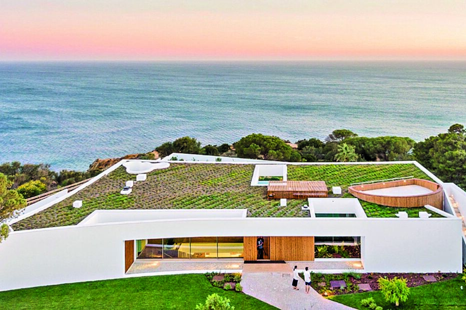 Campeão de MMA faz treino de luxo no Algarve