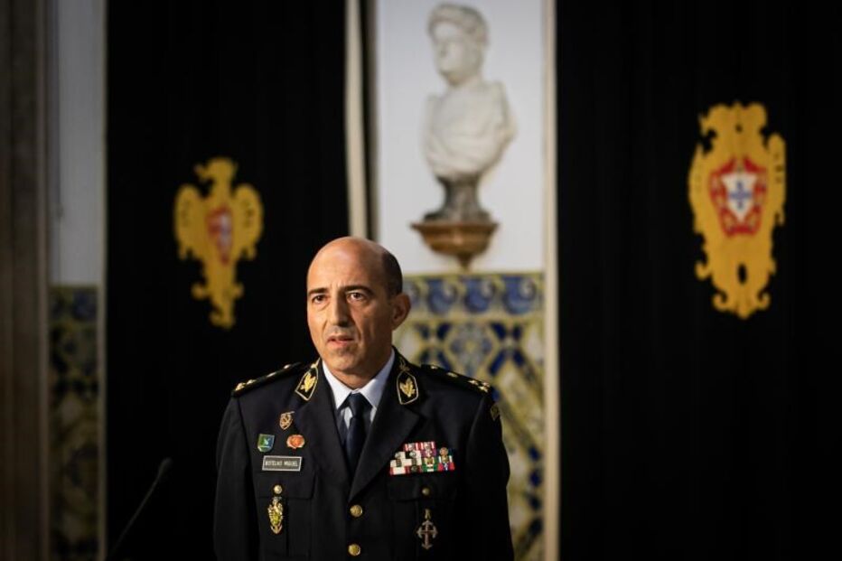 Tenente-general Luís Francisco Botelho Miguel é novo diretor do SEF