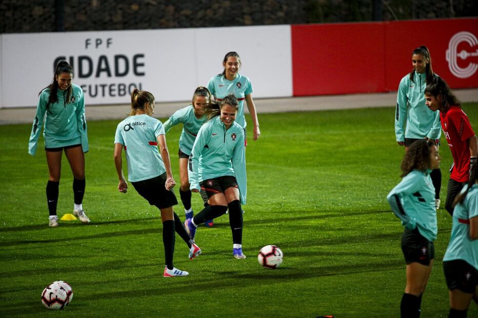 Seleção portuguesa de futebol feminino