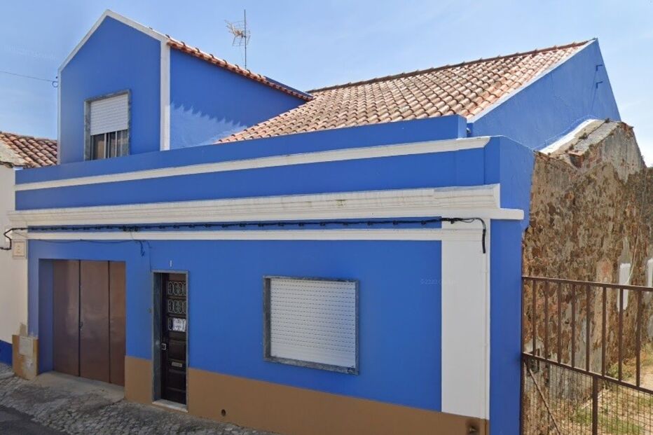 Homem de 60 anos morto com faca no peito em Grândola