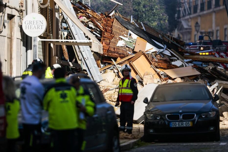 Prédio desaba após explosão no centro de Lisboa