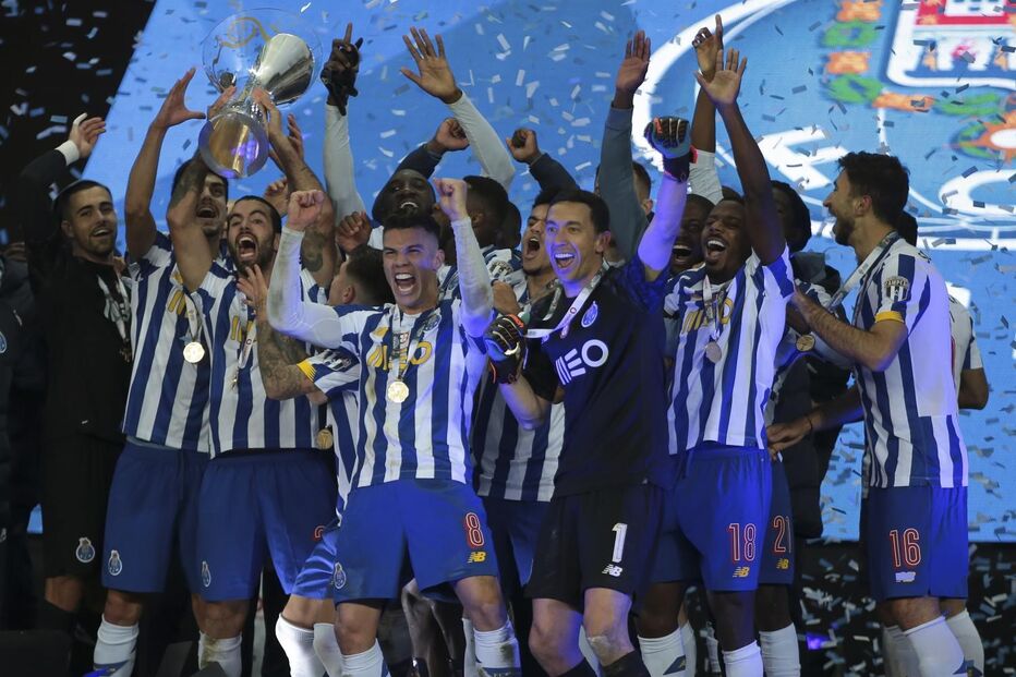 As imagens do FC Porto nos festejos da conquista da Supertaça	