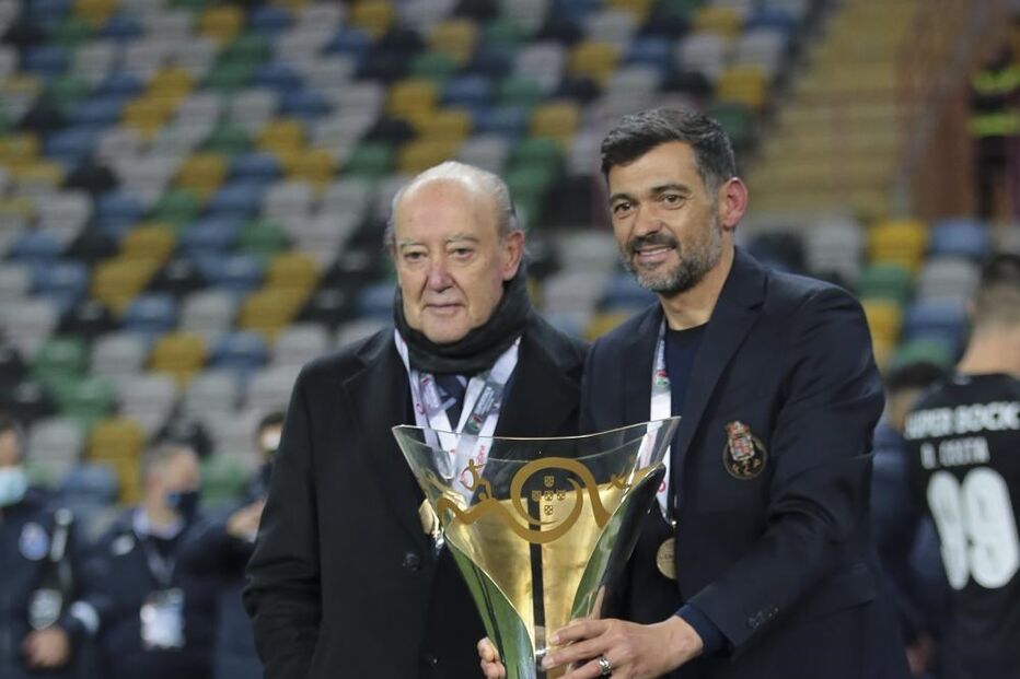 As imagens do FC Porto nos festejos da conquista da Supertaça	