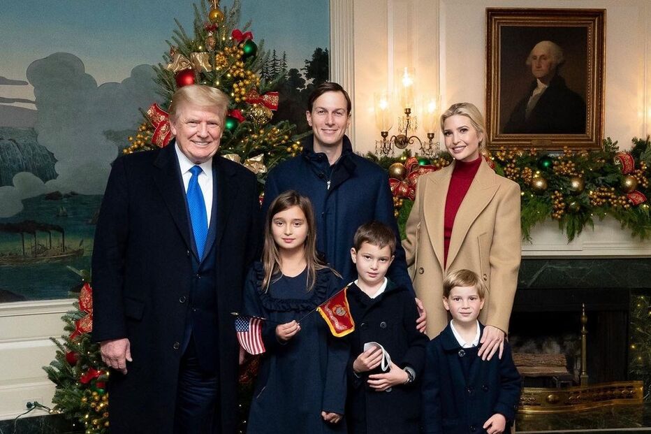 Trump com a filha, o genro e os netos