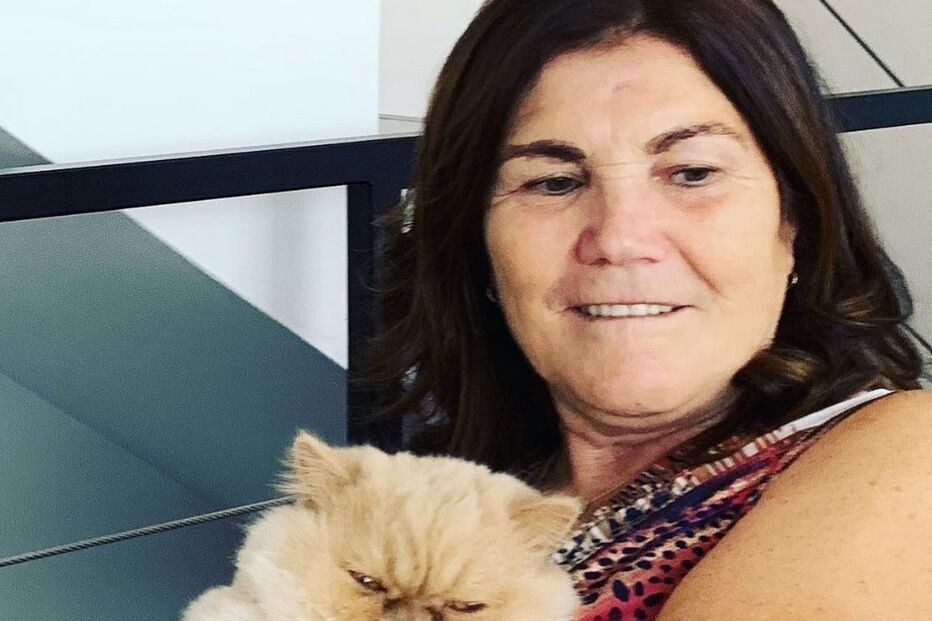 Dolores Aveiro e o gato Lucas