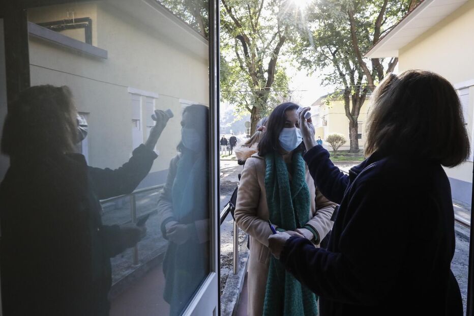 Início do plano de vacinação contra o Covid-19 no Hospital Curry Cabral