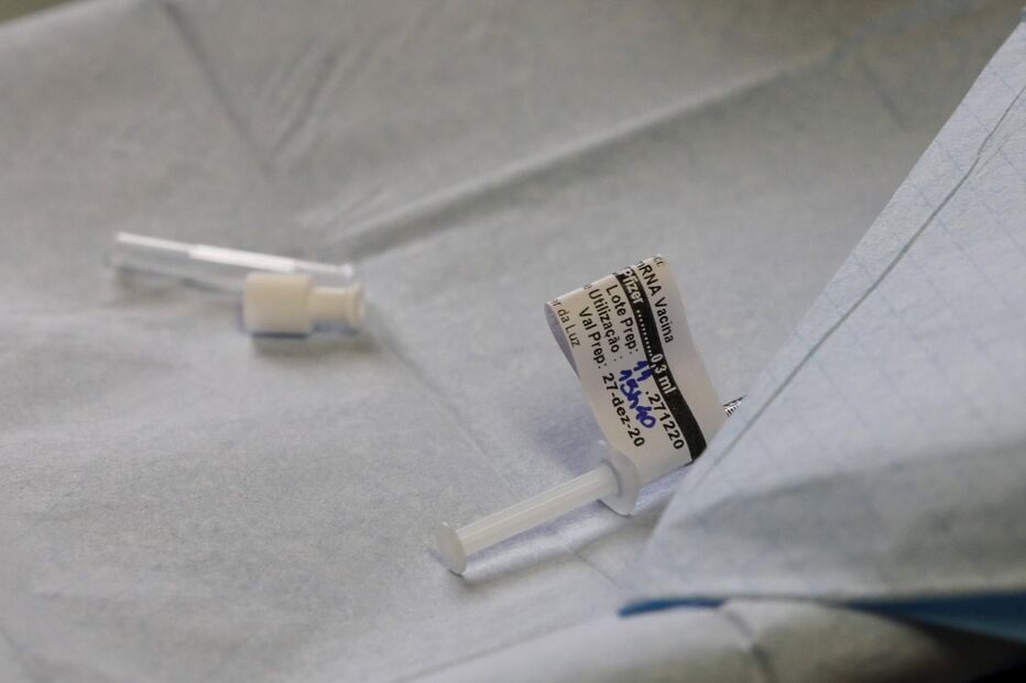 Início do plano de vacinação contra o Covid-19 no Hospital Curry Cabral