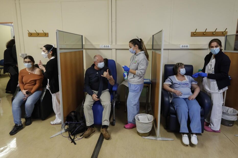 Início do plano de vacinação contra o Covid-19 no Hospital Curry Cabral