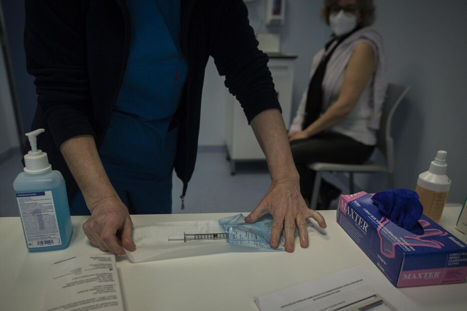 Início do plano de vacinação contra o Covid-19 no Hospital de São João, no Porto