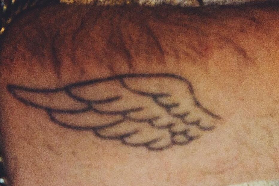 Mickael Carreira presta homenagem à irmã Sara