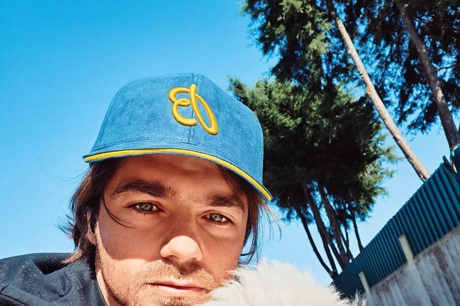 Lourenço Ortigão e a cadela, Lua