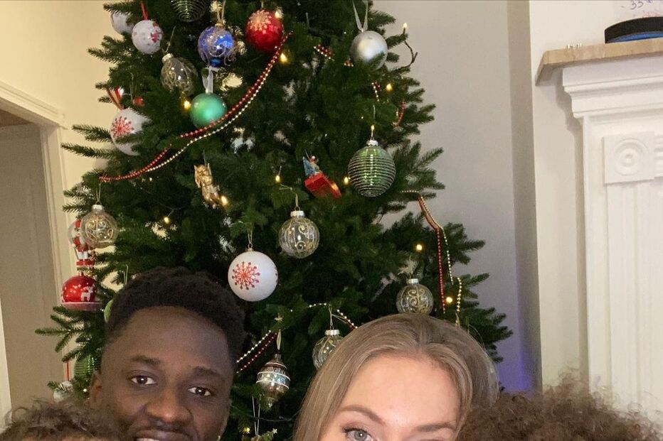 Éder e Sanne Lopes com os filhos, Rio e Kai