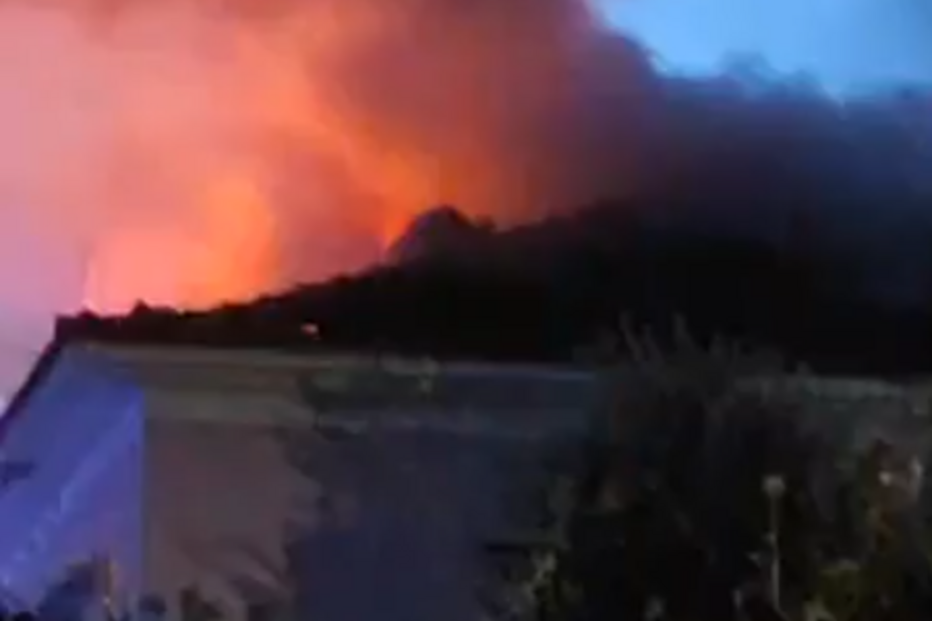 Fogo deflagrou na casa do ex-ministro Nuno Crato em Oeiras