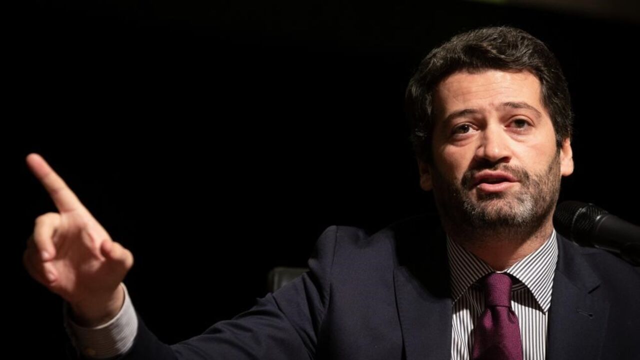 Ventura Questiona Costa Sobre Idade Da Reforma E Subsidio Para Psp E Gnr Politica Correio Da Manha