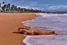 Beleza e sedução de Catarina Gouveia no Brasil