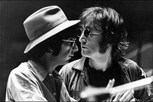 Imagem Abertura 2 mais pequena Lennon_and_spector.jpg (8575293) (Milenium)