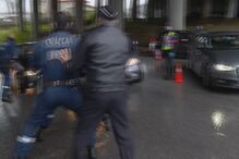 Condutor sem carta foge à fiscalização da PSP no Porto e quase atropela polícias	