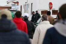 Centenas de pessoas protestam junto a assembleia de voto em Bencatel por corte de estrada