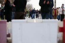 Centenas de pessoas protestam junto a assembleia de voto em Bencatel por corte de estrada