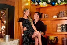 Paris Hilton com o marido Carter Reum