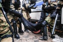 Milhares de pessoas protestam pela libertação de Alexei Navalny na Rússia. Veja as imagens