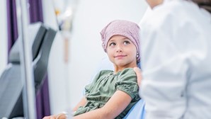 Cientistas de Coimbra criam meio inovador para combater um dos cancros mais comuns em crianças