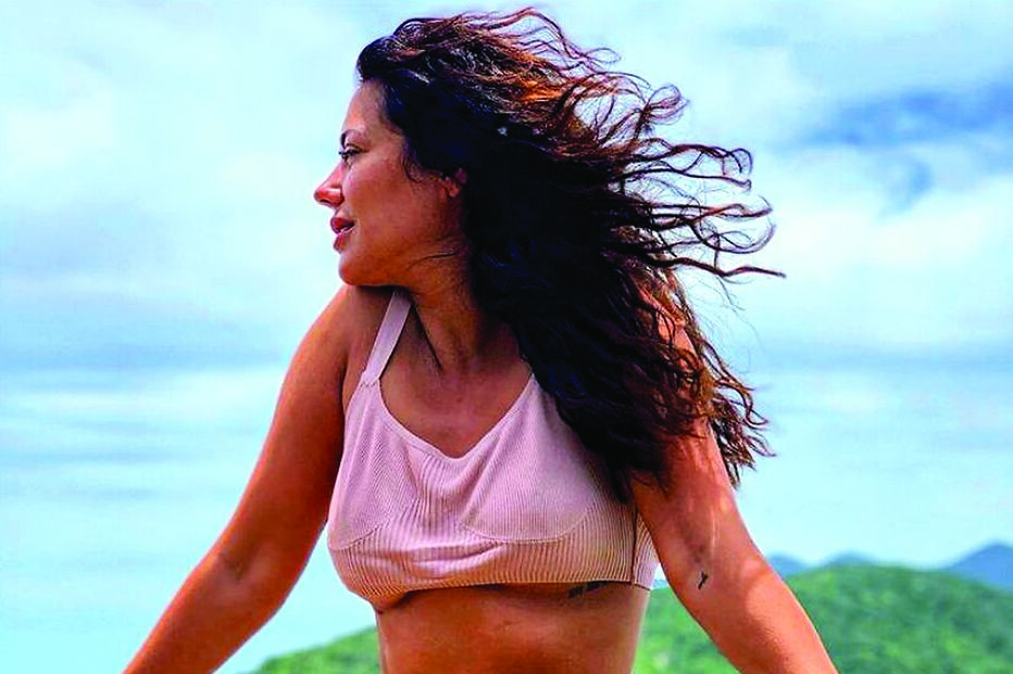 Famosas mostram corpo ao natural e sem pudores