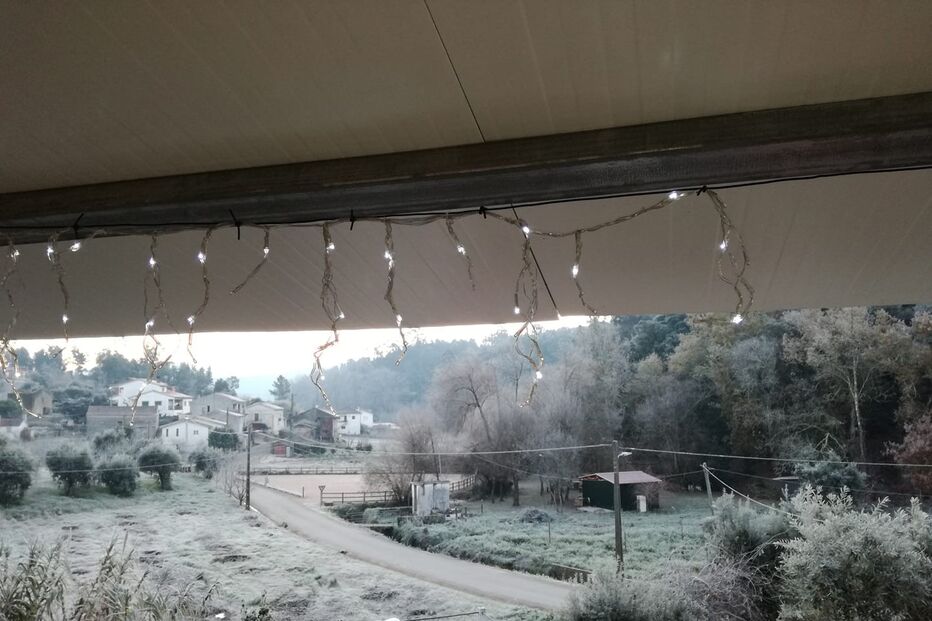 Neve pinta Miranda do Douro de branco