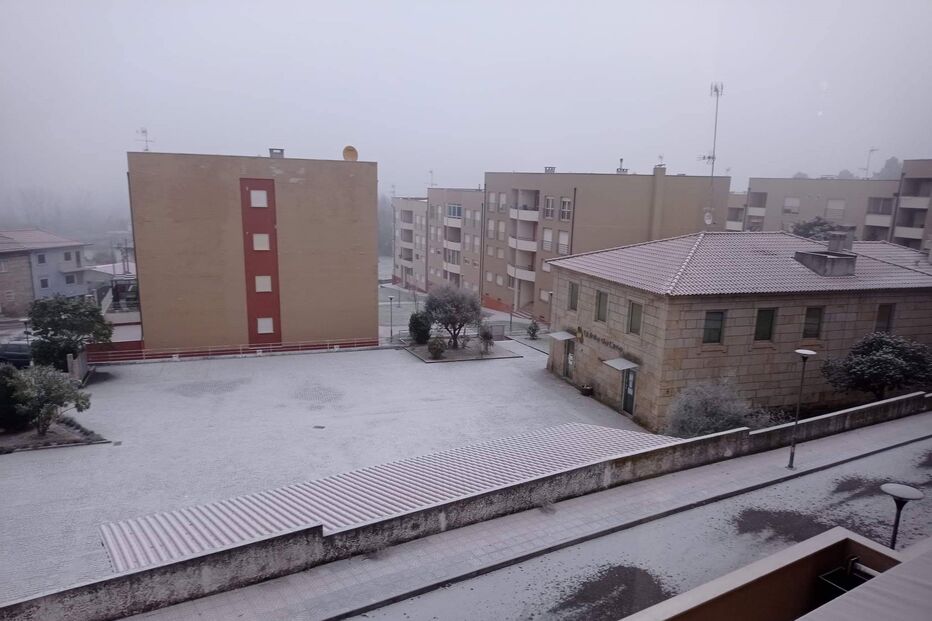 Ruas de Chaves cobertas de geada
