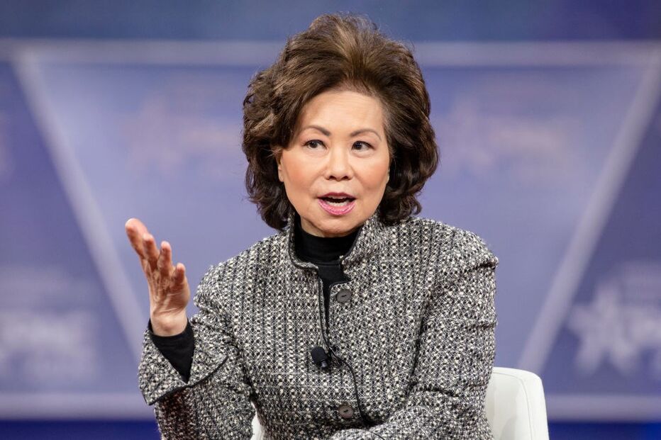 Elaine Chao