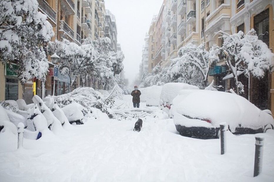 Tempestade de neve paralisa Espanha