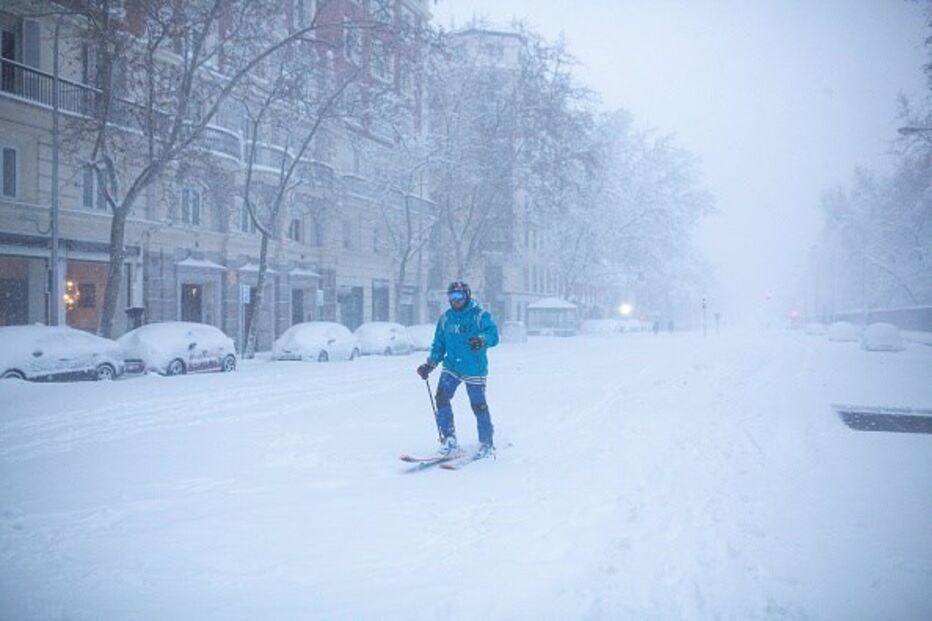 Tempestade de neve paralisa Espanha