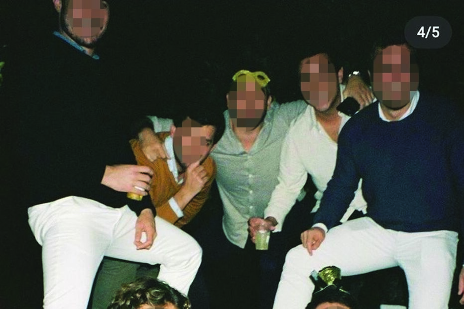 Fotografia esteve no Instagram de Mafalda Patrício (2ª canto inferior esq.) 