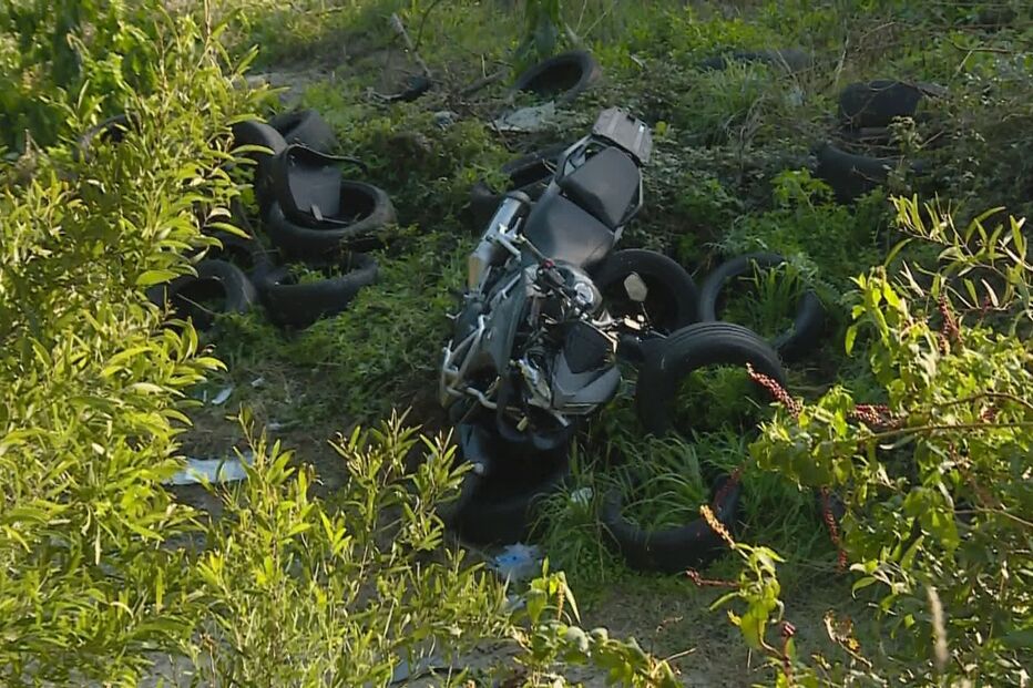Criança fica ferida e vê pai morrer em despiste de mota em Gondomar