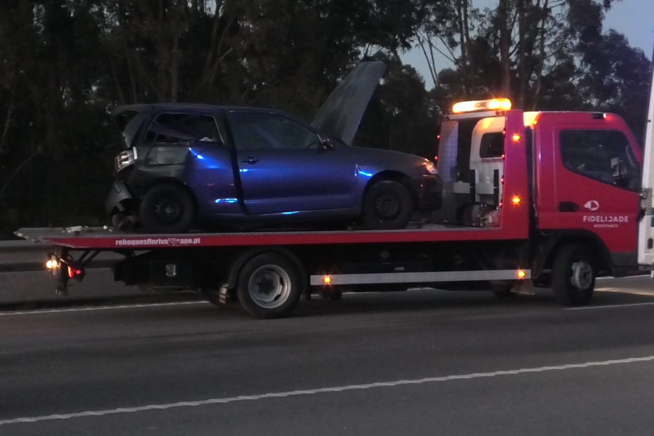 Militar da GNR ferido em colisão entre dois carros em Sines