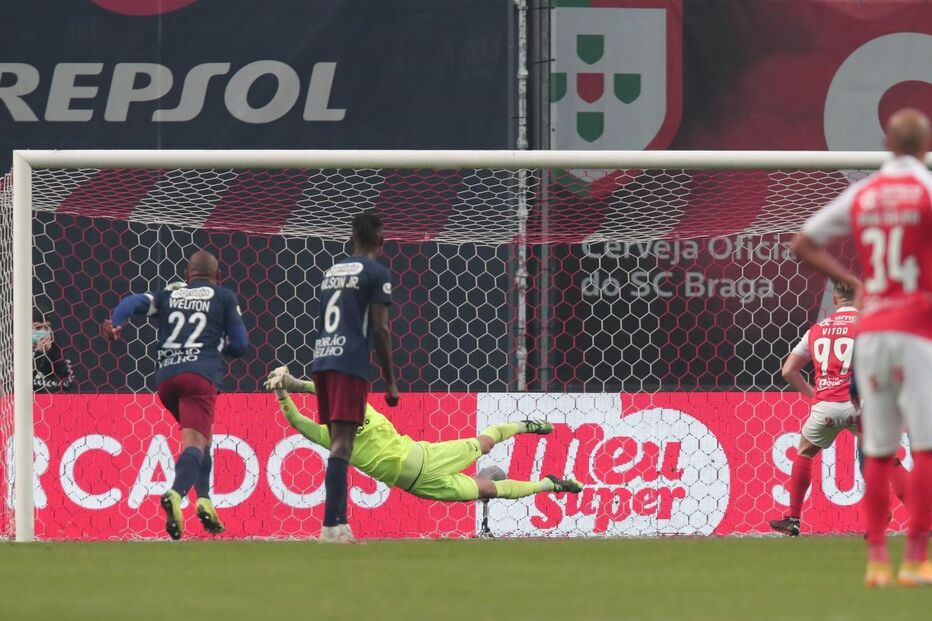 Vítor Oliveira fez, de penálti, o 5º golo do Sp. Braga diante do Torreense