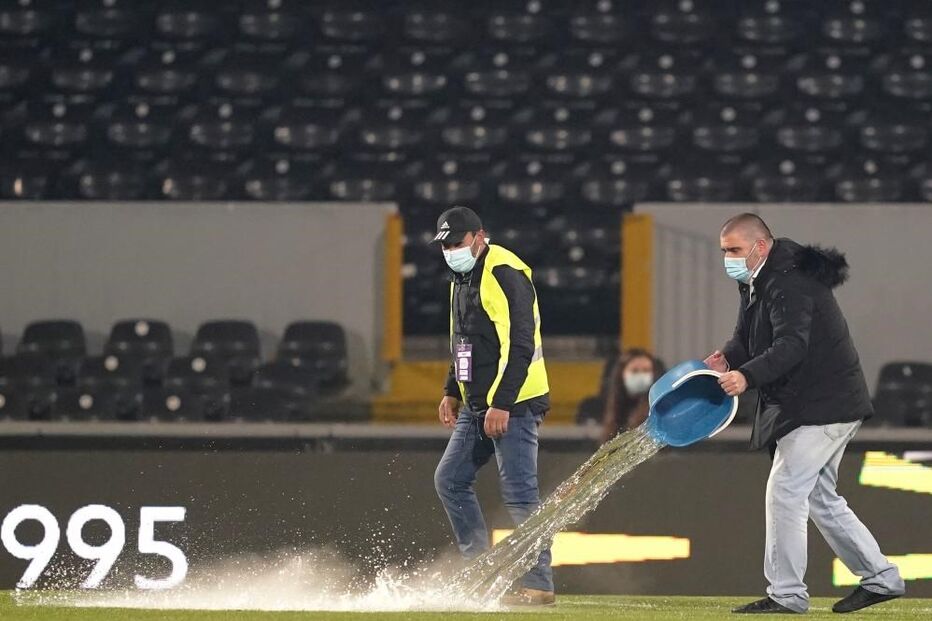Gelo obriga a adiar jogo entre Vitória de Guimarães e Farense