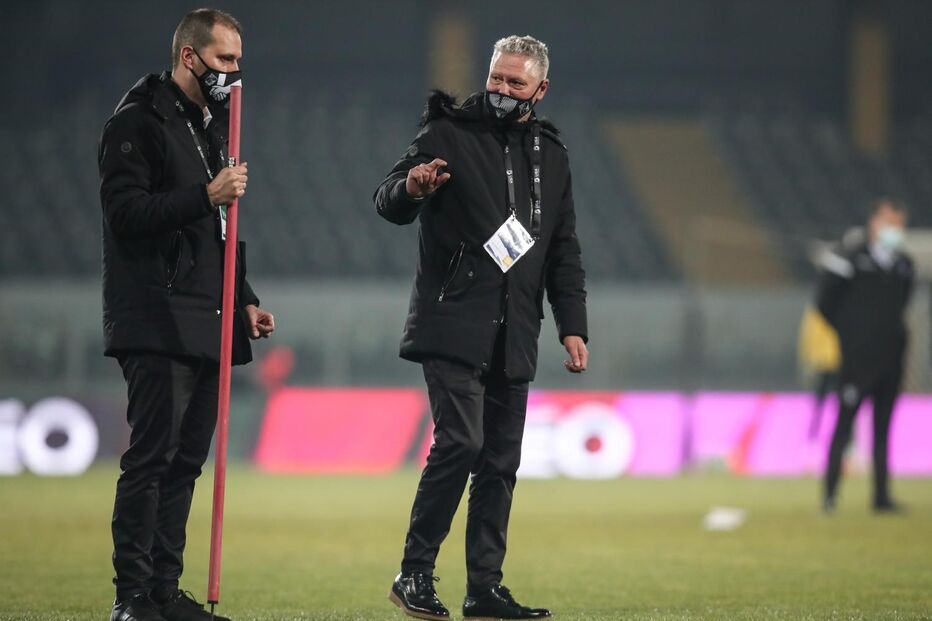 Gelo obriga a adiar jogo entre Vitória de Guimarães e Farense