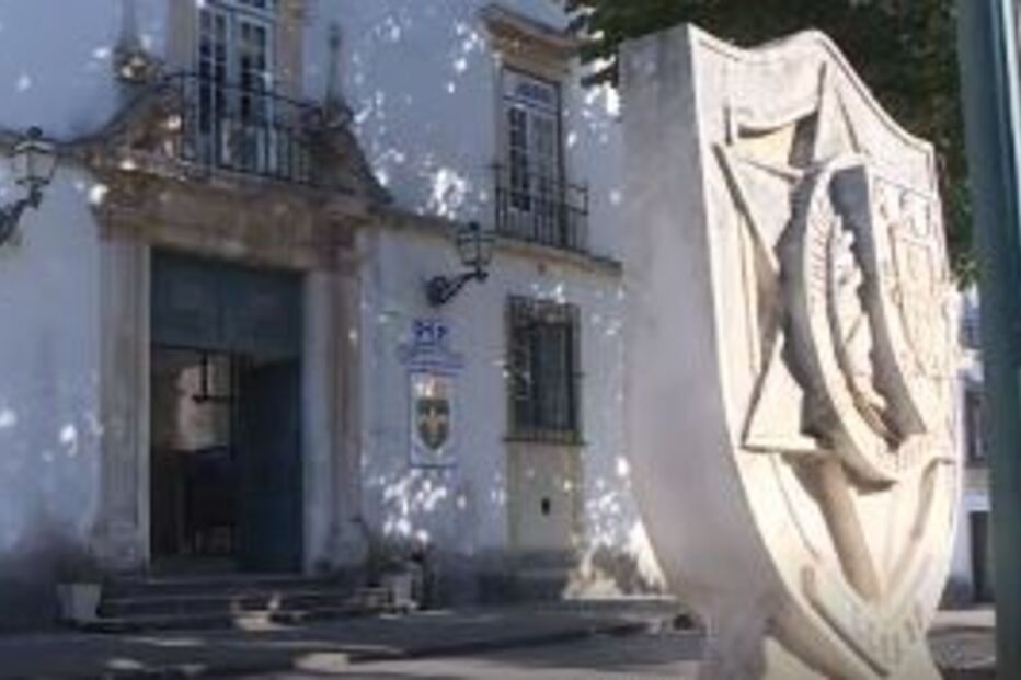 Tribunal liberta agente da PSP de Leiria detido por violência doméstica		