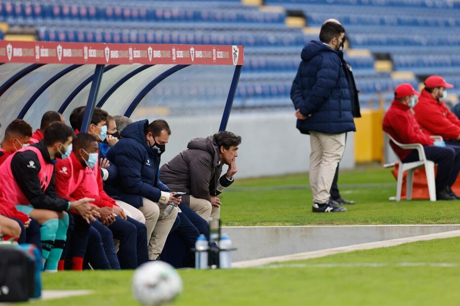 Banco do Santa Clara durante partida