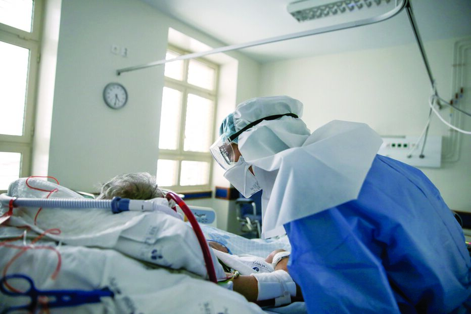 Avanço da pandemia regista crescimento sem paralelo na mortalidade