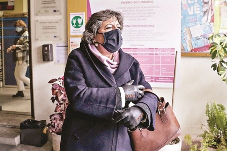 Ana Gomes visitou uma escola em Almada   