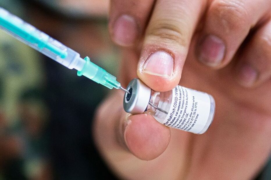 Vacina da Pfizer/BioNTech é eficaz contra a nova variante da Covid-19