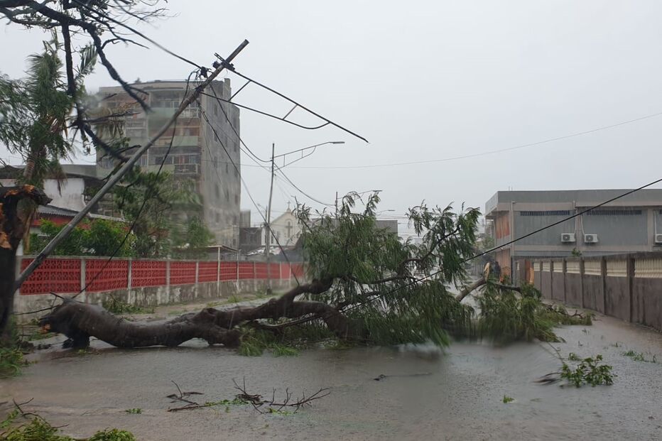 Ciclone Eloise faz pelo menos três mortos na cidade da Beira em Moçambique
